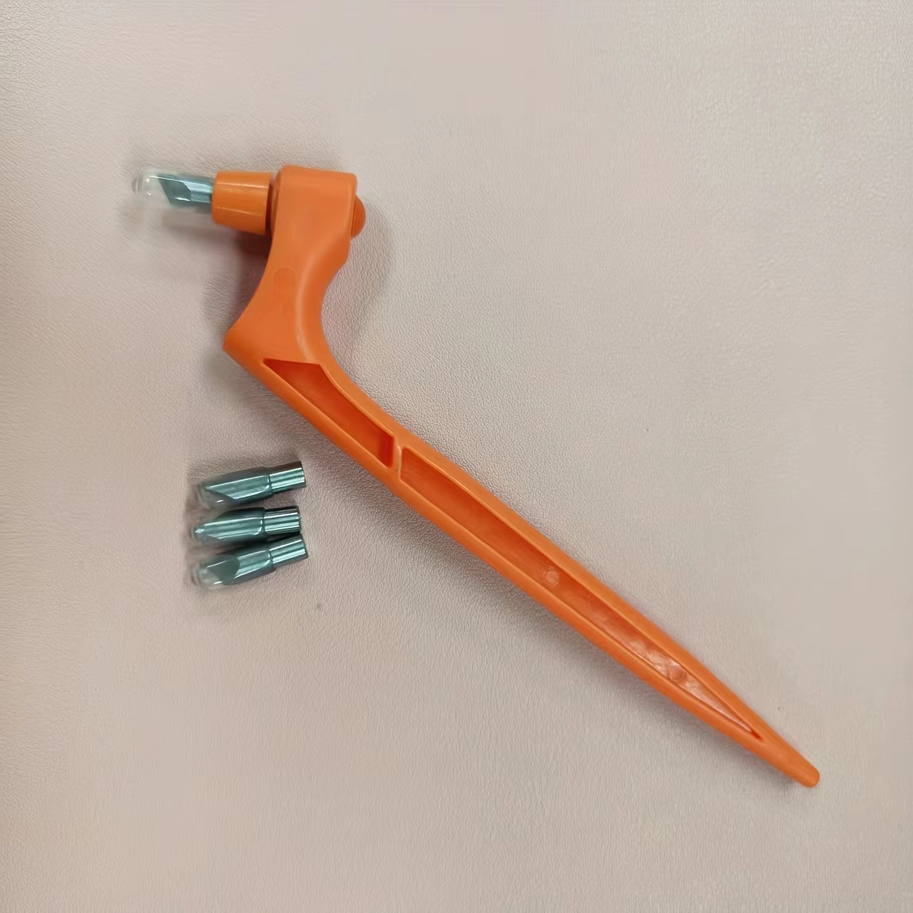 1 coupe-papier avec trois lames rotatives, couteau à main en acier inoxydable pour scrapbooking et d