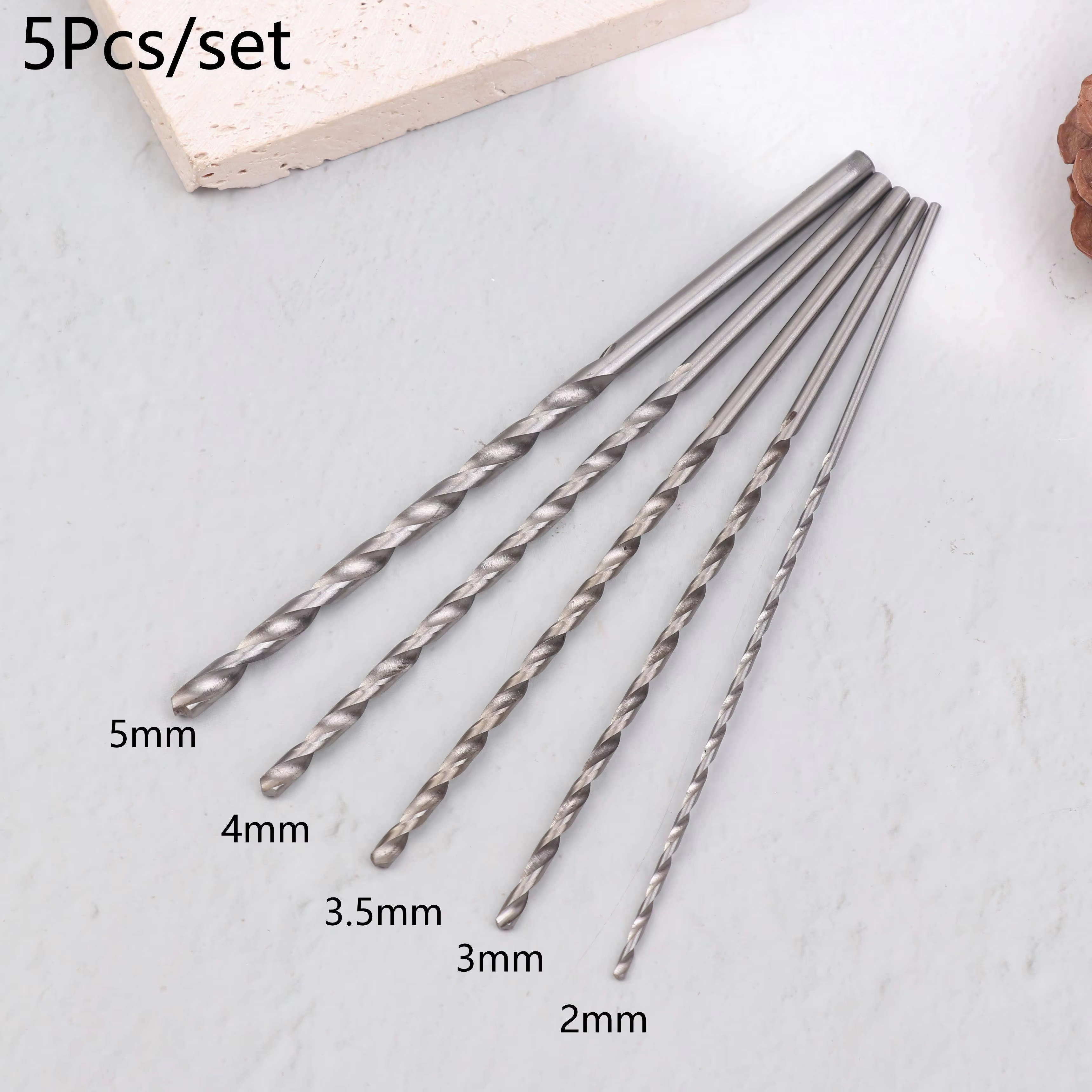 Kit de 5 forets hélicoïdaux de 2 mm, 3 mm, 3,5 mm, 4 mm, 5 mm pour le bois, le plastique, les alliag