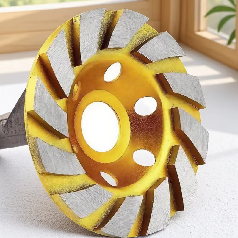 Meule en diamant Turbo pour béton de 4 pouces, disque de meuleuse d'angle robuste à 12 Segments pour