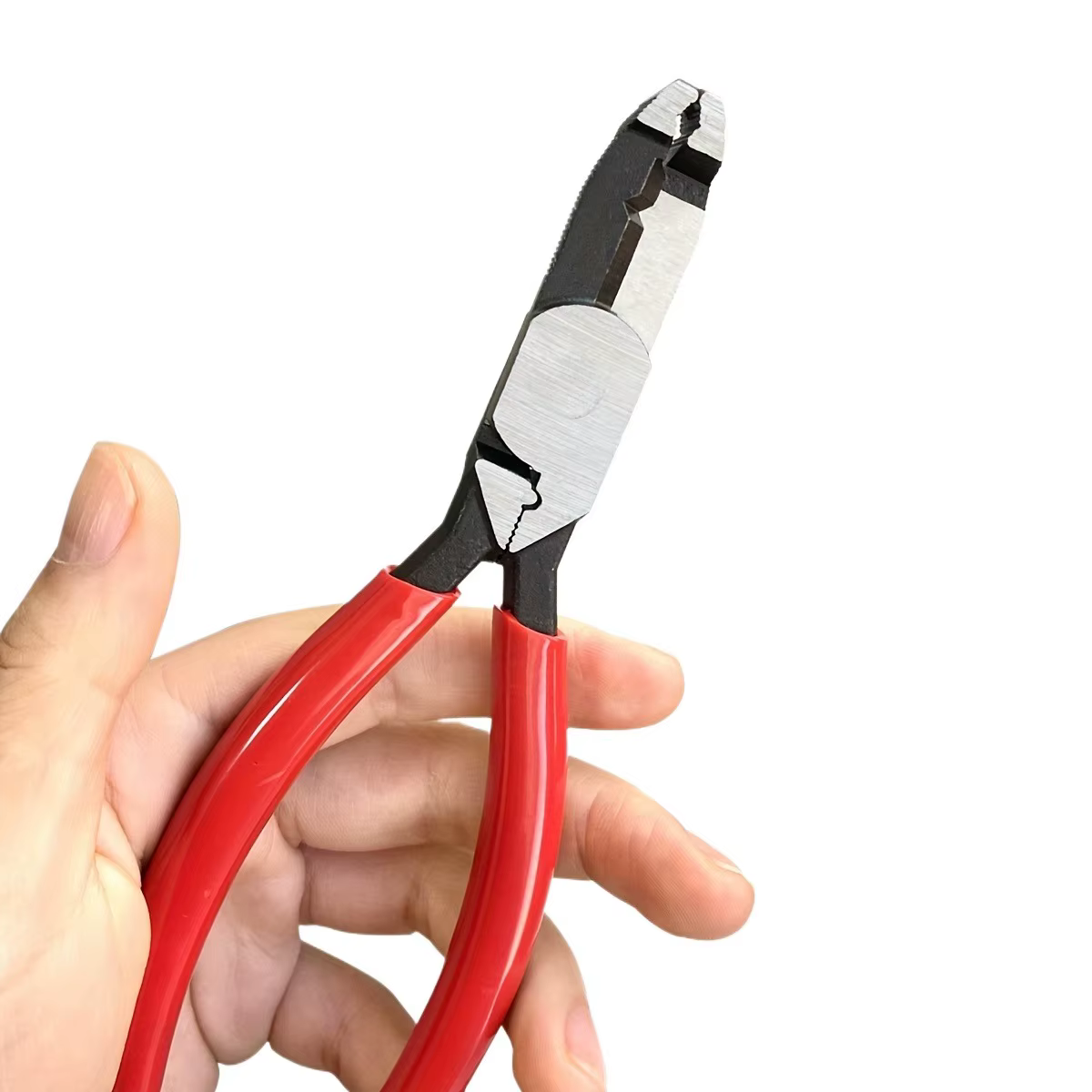 Pince multi-démontage pour enlever la rouille