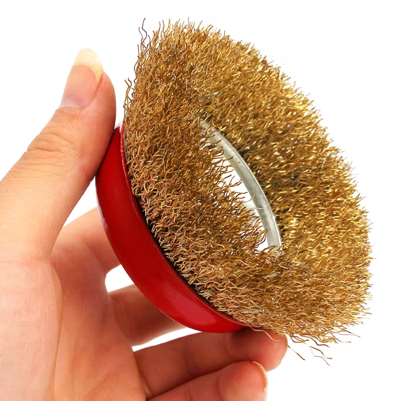 Brosse métallique de meulage pour meuleuses d'angle