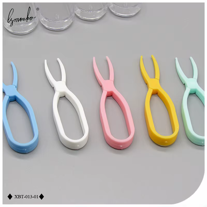 Pince à épiler en Gel de silice, lentilles de Contact multicolores, accessoires de lentilles, pinces utiles pour les voyages