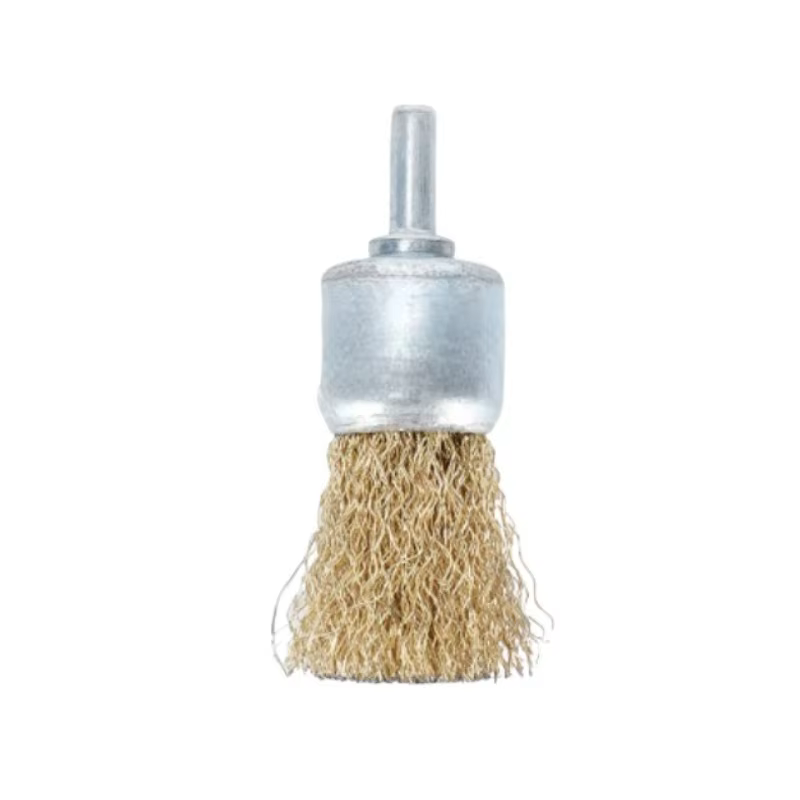 Perceuse électrique avec brosse métallique en acier