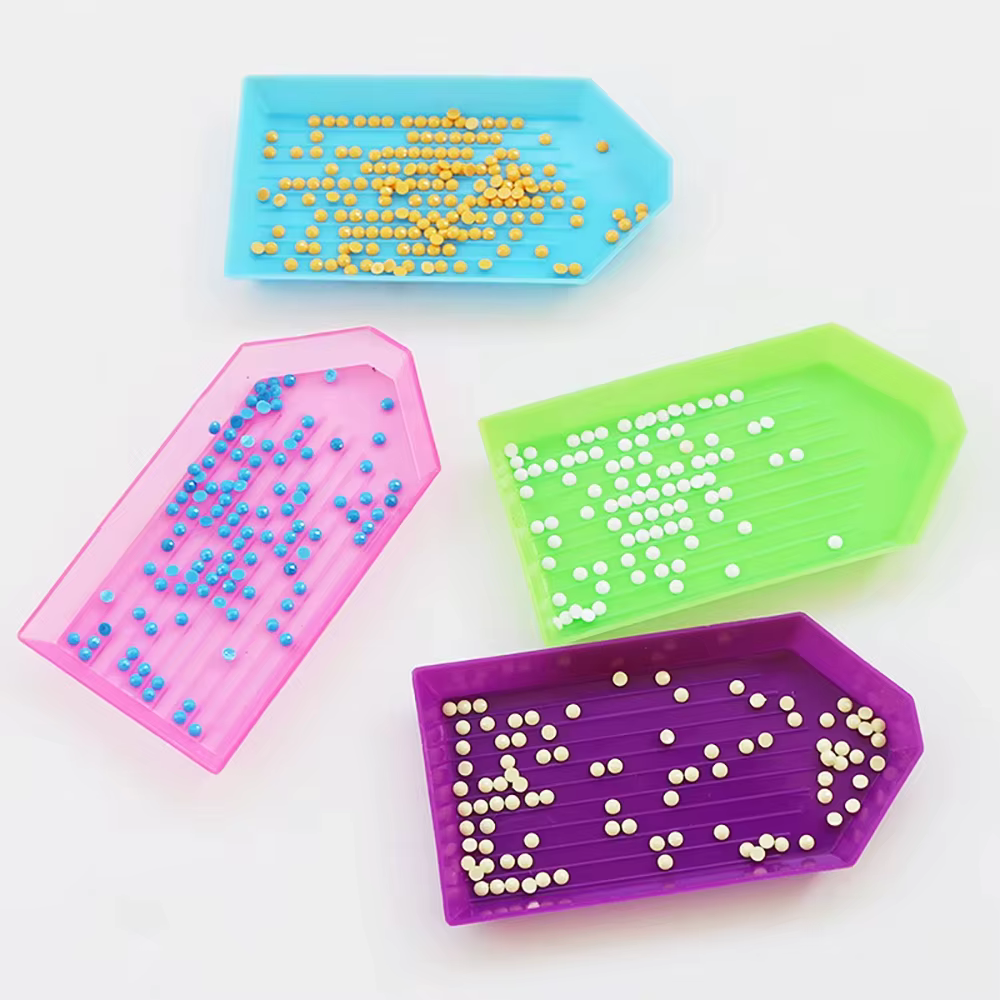 Kit d'outils de broderie diamant DIY, boîte de rangement 4 couleurs avec plateau, ensemble de pinces à cire et stylos, accessoires de broderie diamant 5D, outils d'artisanat