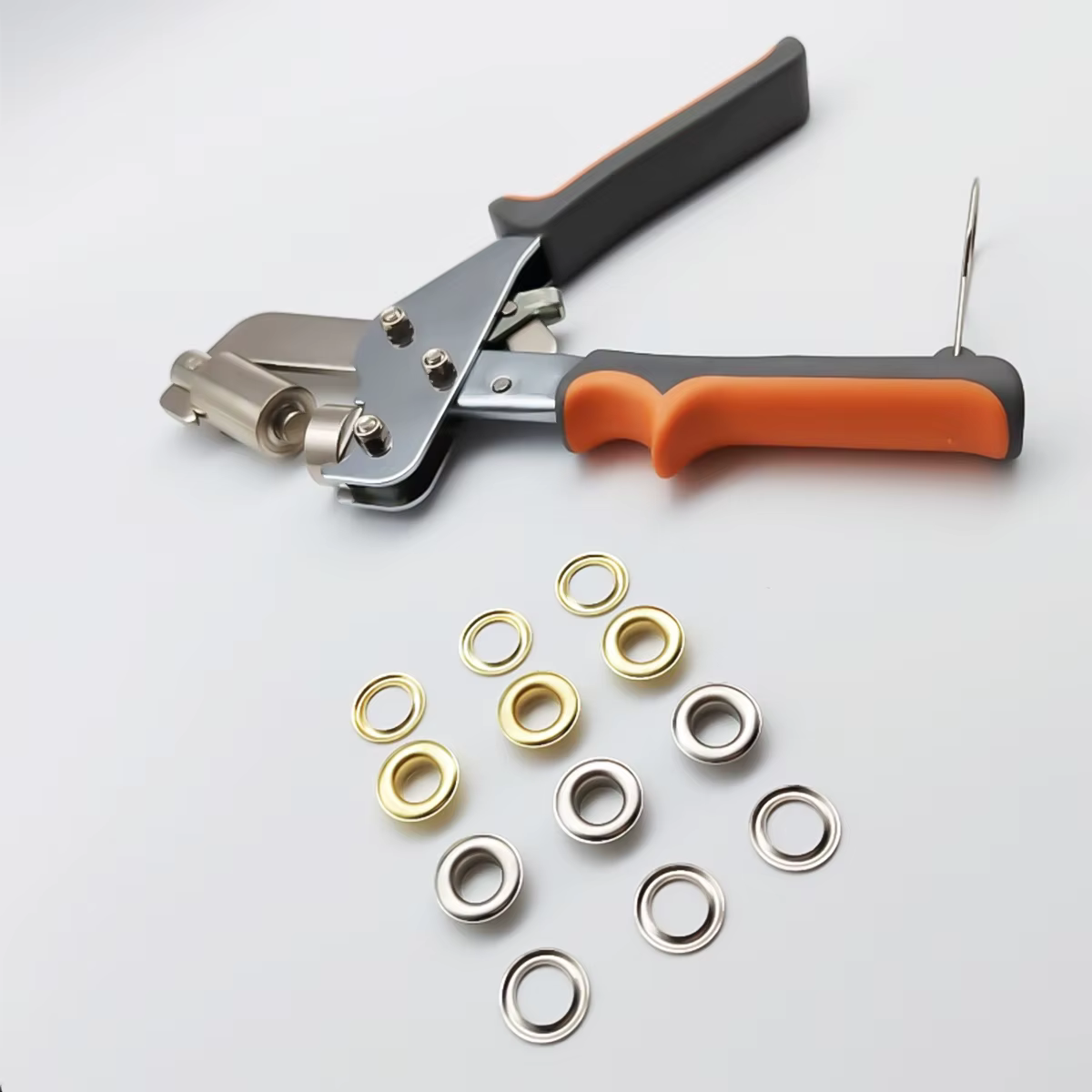 Kit d'outils pour œillets