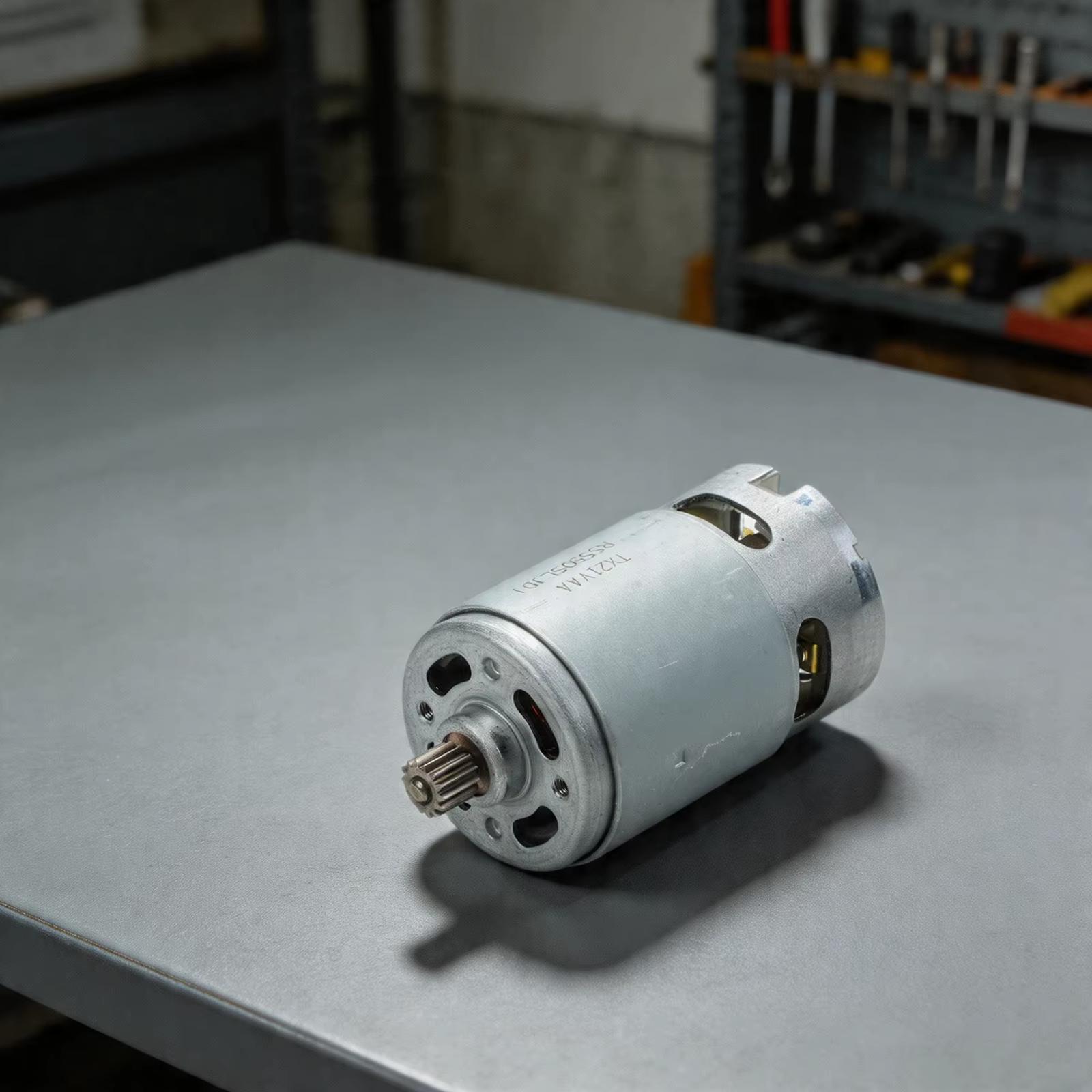 Moteur 21V à 14 dents RS550