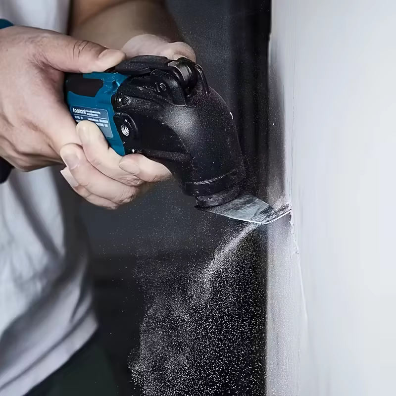 Outil multifonctionnel à dégagement rapide