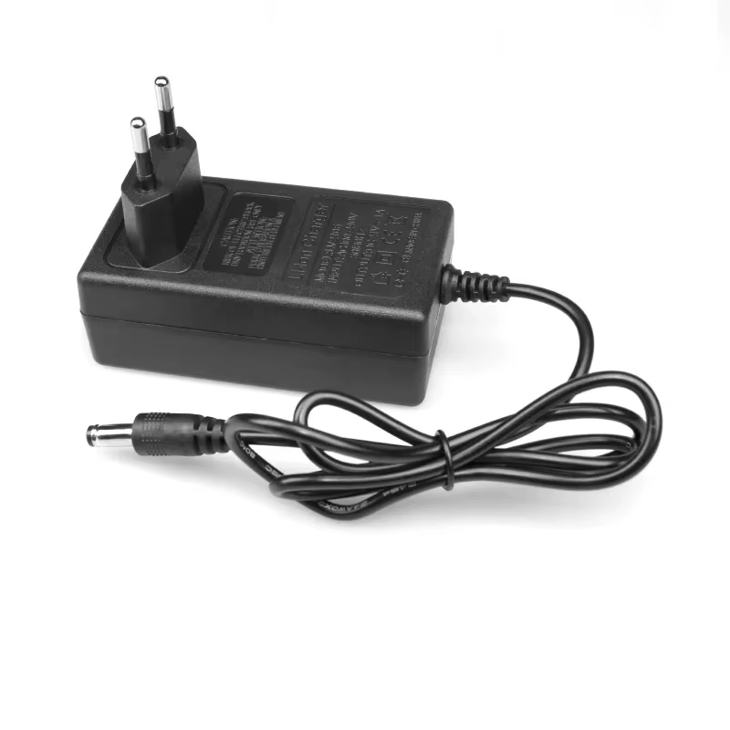 Chargeur universel 21V