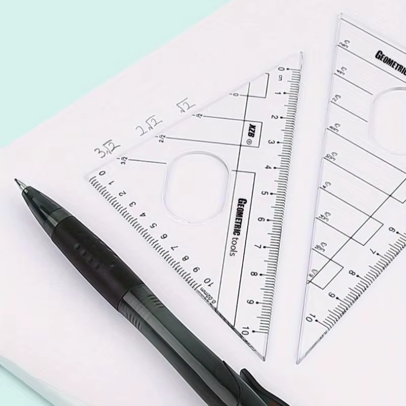 Ensemble d'outils de dessin comprenant un compas, un rapporteur, une règle, des triangles et des outils d'écriture - Outils mathématiques durables pour les étudiants et les enseignants