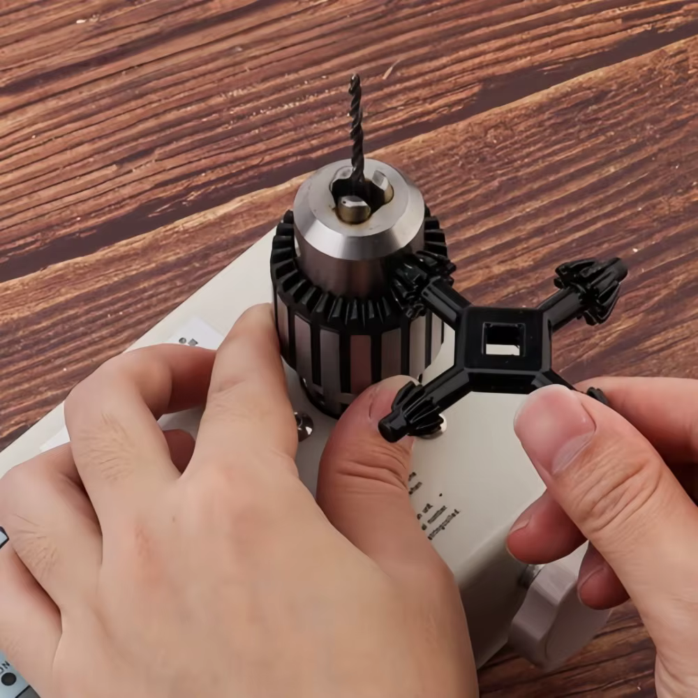 Clé universelle 4-en-1 pour mandrin de perceuse