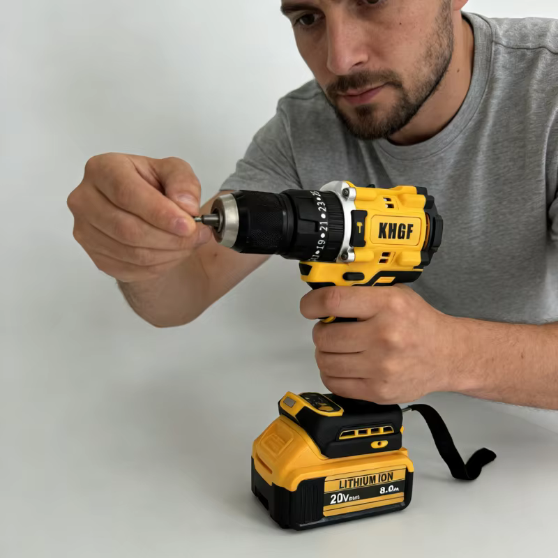 Perceuse à percussion sans fil DEWALT DCD805 20V