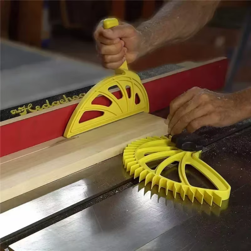 Scie de Table, scie poussoir et localisateur d'écrou à plumes