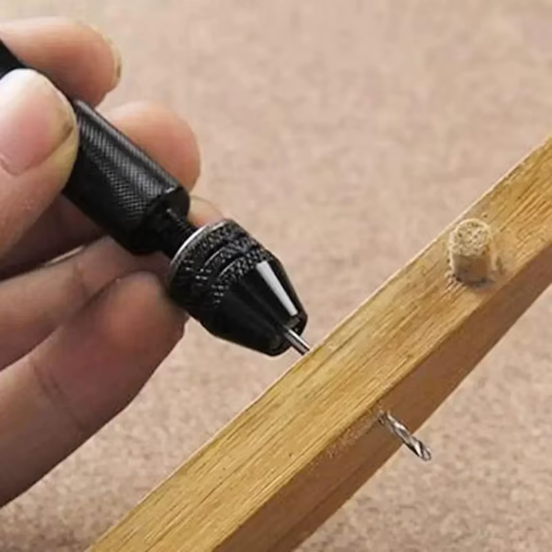 Mini perceuse à main avec jeu de forets de 0.3 à 3.2mm