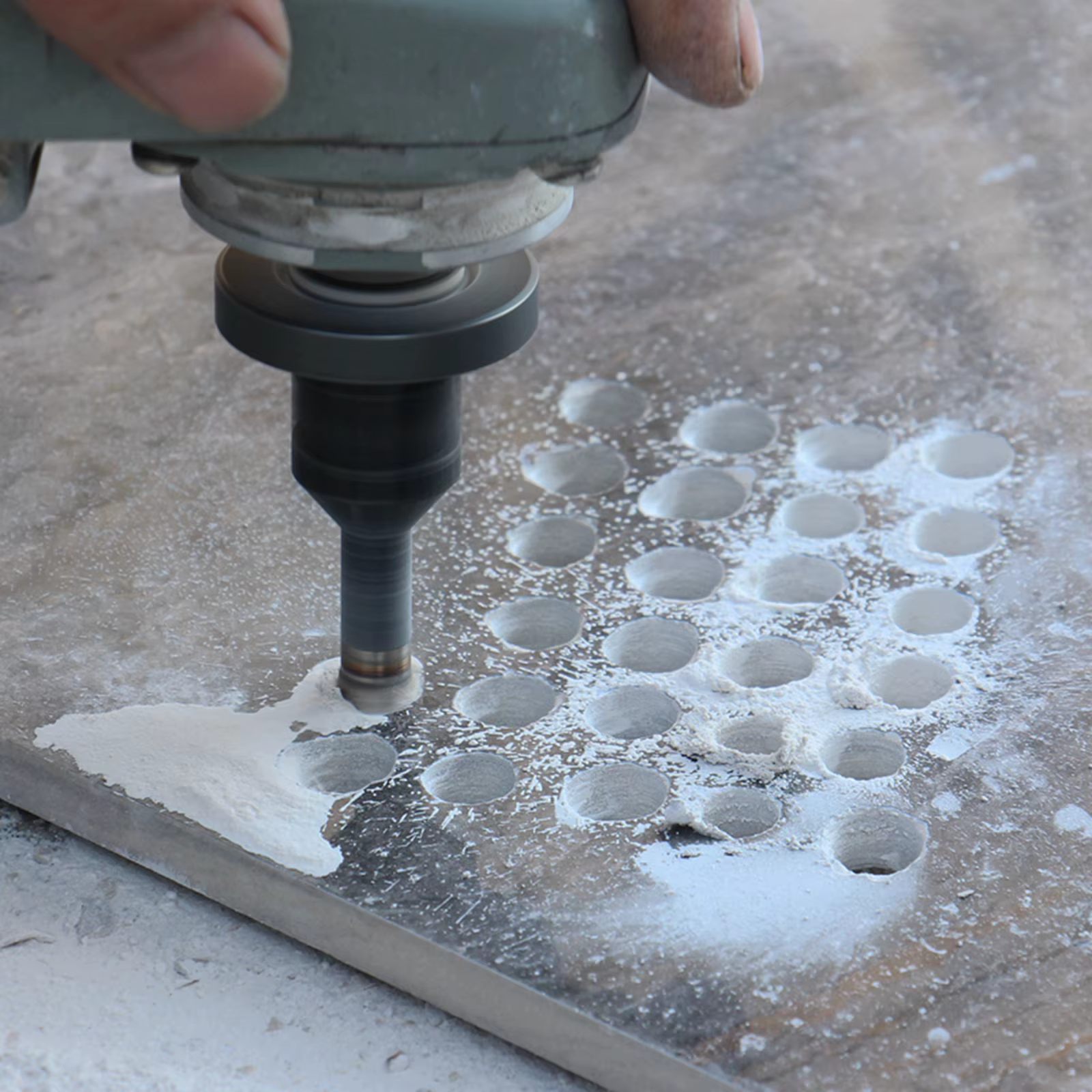 Scie cloche diamantée brasée sous vide à filetage M14 de 6-12 mm pour carrelage céramique