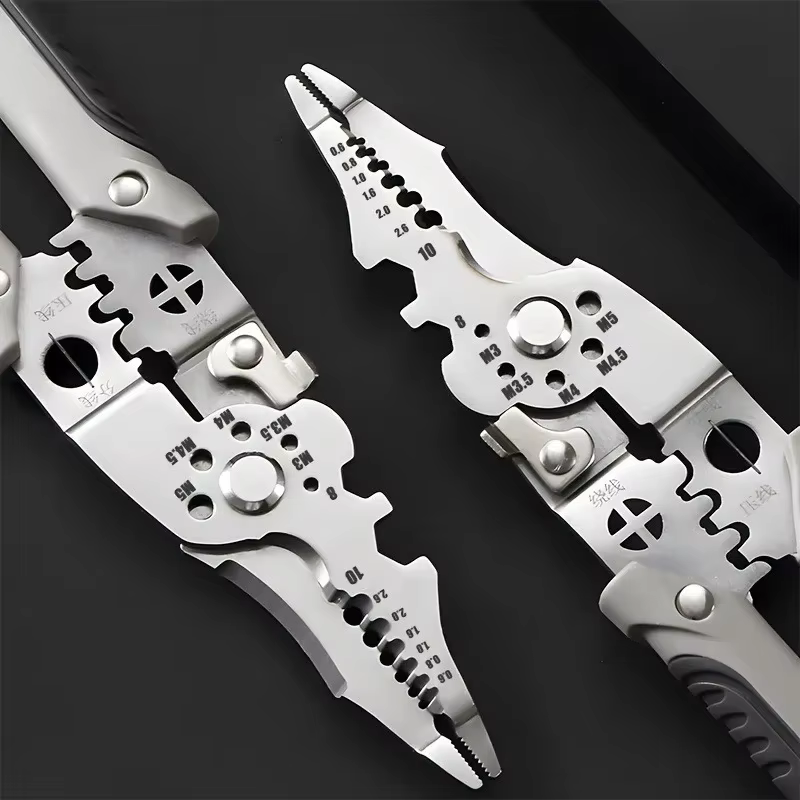 Pince multifonctionnelle pour électriciens