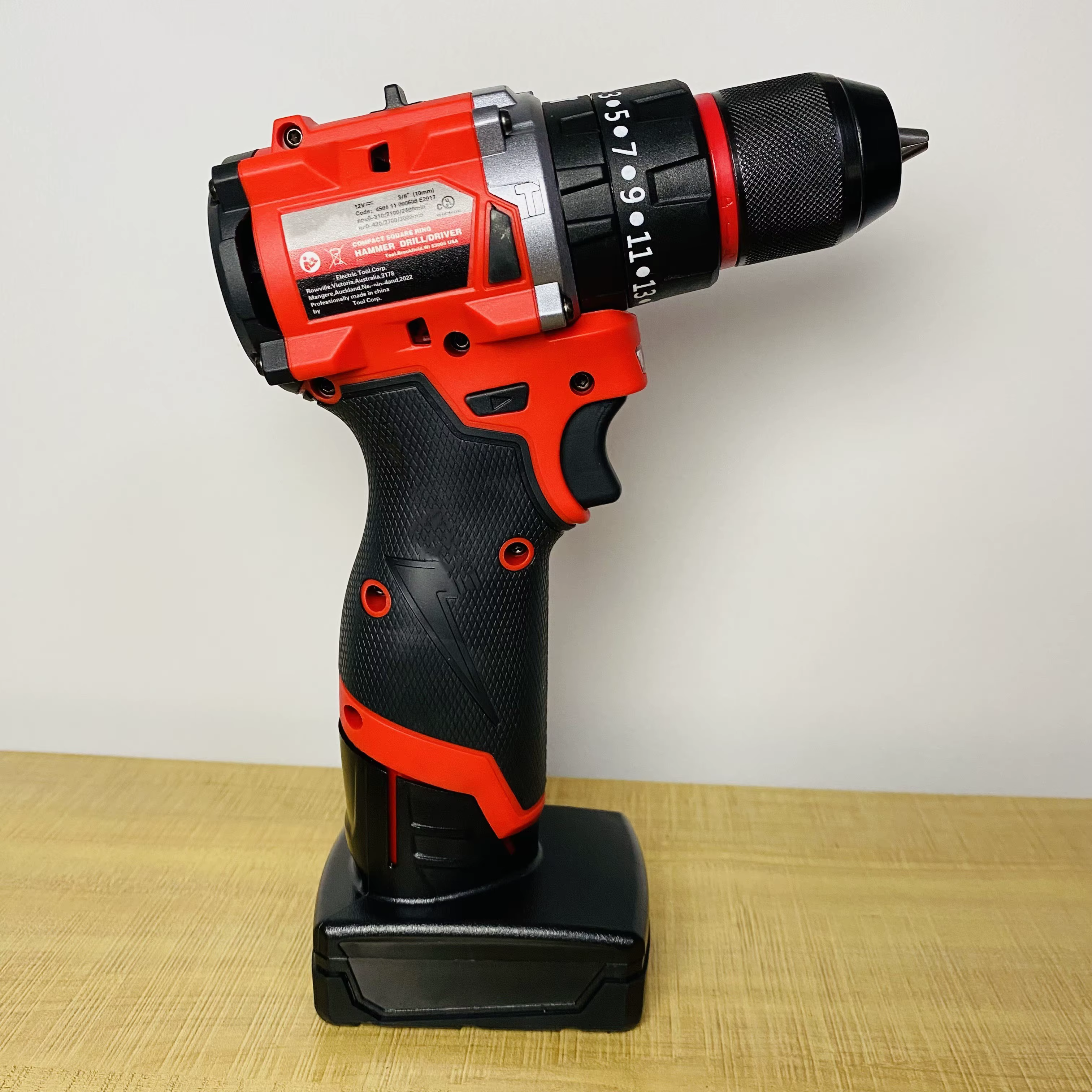 Perceuse-visseuse à percussion sans fil Milwaukee 12V