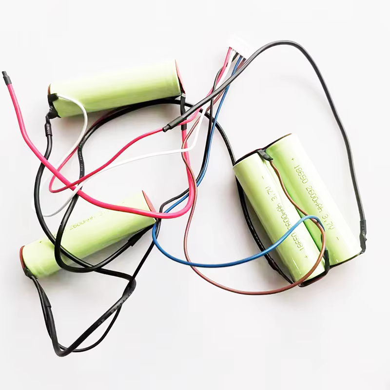Nouveau Batterie Li-ion 14.4V 3400mAh/2800mAh pour Electrolux ERG105 900273772 Aspirateur robot NV144L15BC avec prise