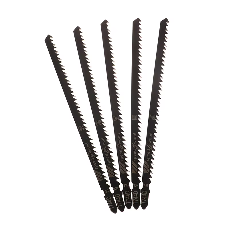 Scie sauteuse longue T744D