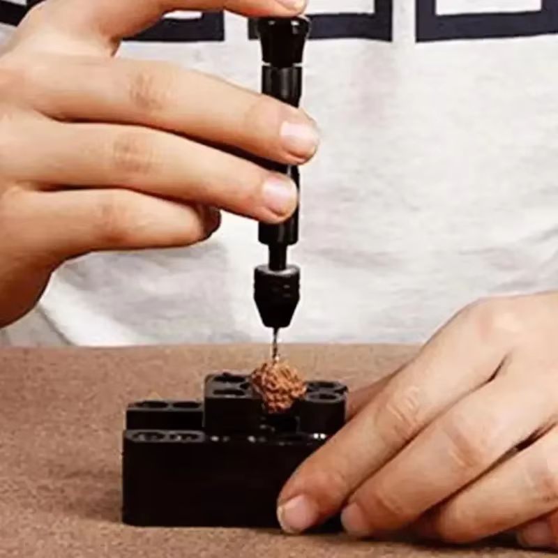 Mini perceuse à main avec jeu de forets de 0.3 à 3.2mm