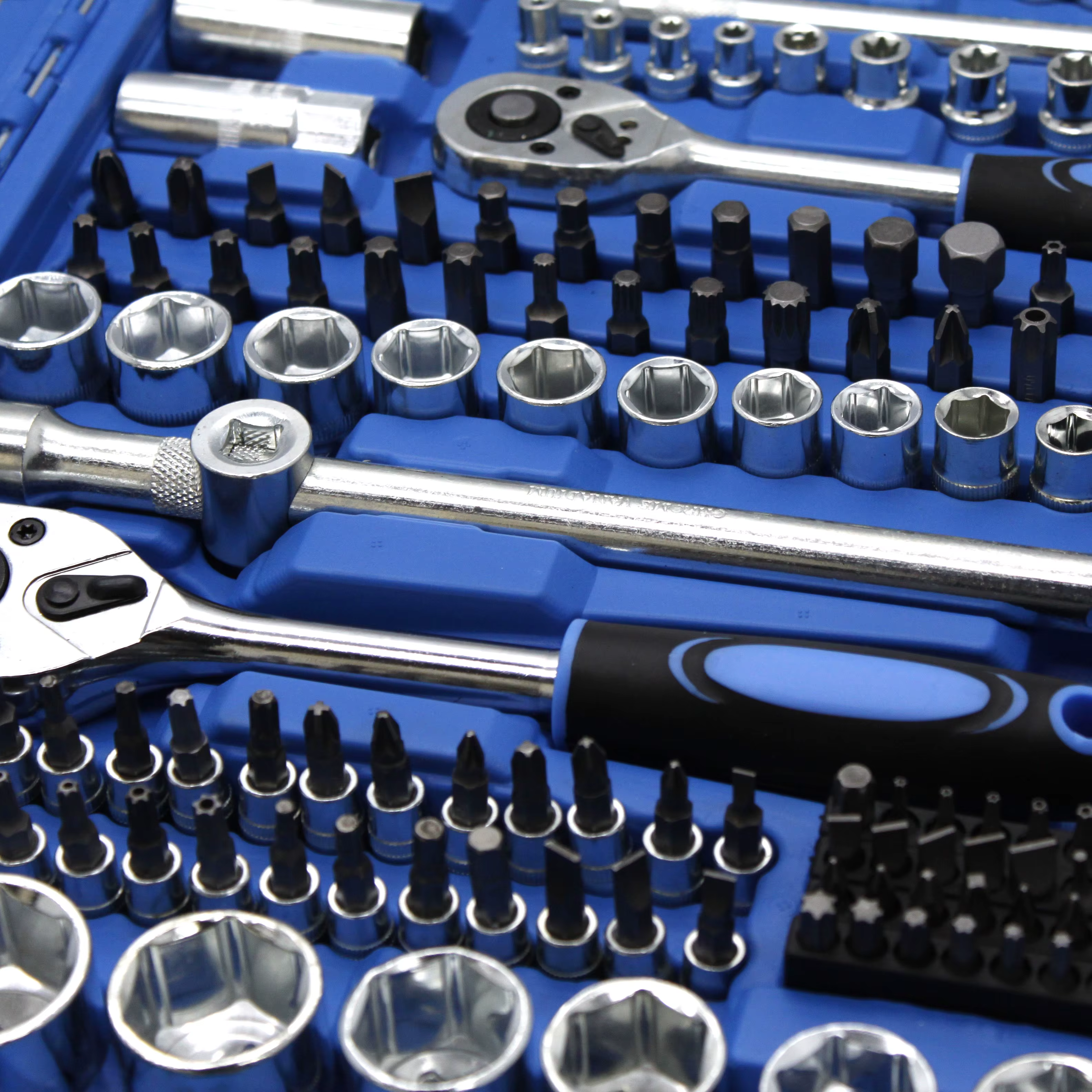 Ensemble d'outils en acier au carbone de 216 pièces, design type valise