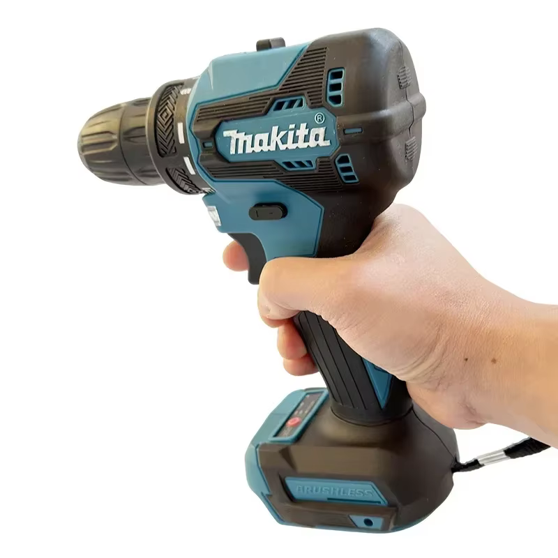 Outils portatifs sans fil Makita de différents modèles