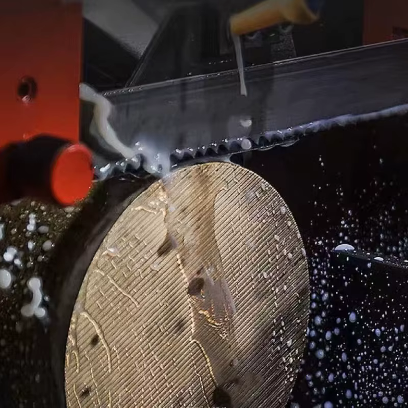 Outil de coupe du métal et du bois dur