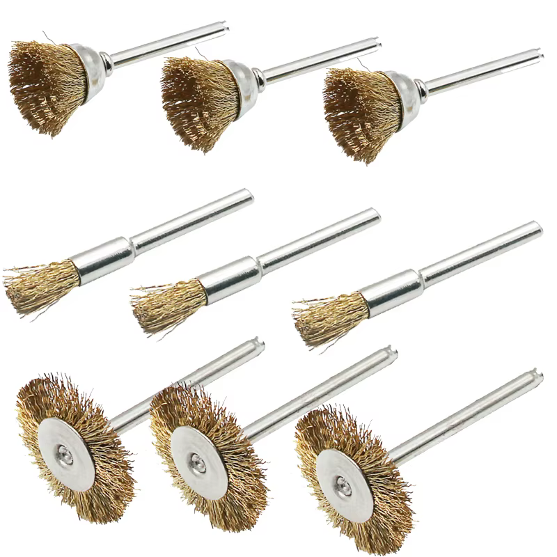 Brosse en laiton avec roues métalliques en acier