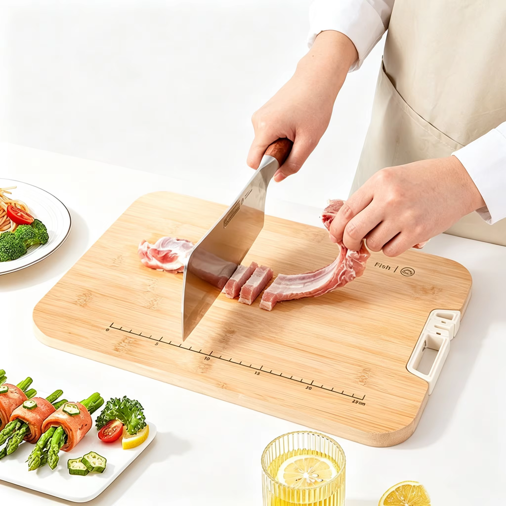 Planche à découper en bambou avec aiguiseur et échelle, double face, autoportante, antibactérienne, antidérapante, facile à nettoyer, plateau de cuisine