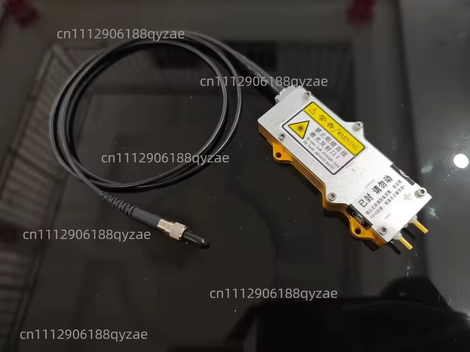 Source laser industrielle 915 nm - 130 W haute puissance avec longue fibre