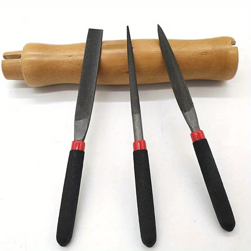 Limes à main, outils manuels