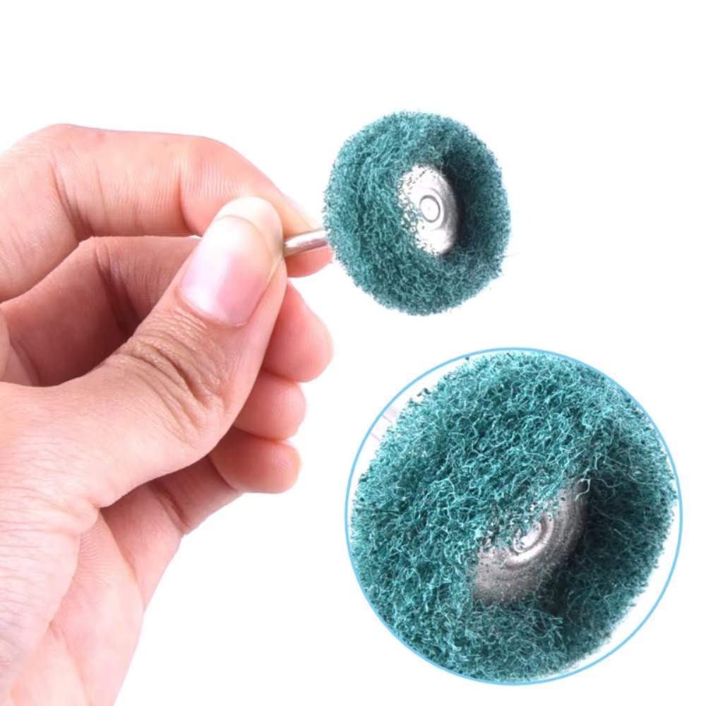 Mini perceuse, brosse Abrasive