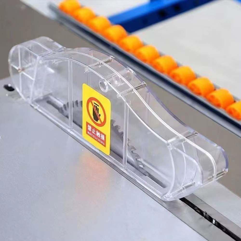 Nouveau couvercle de protection pour scie de Table