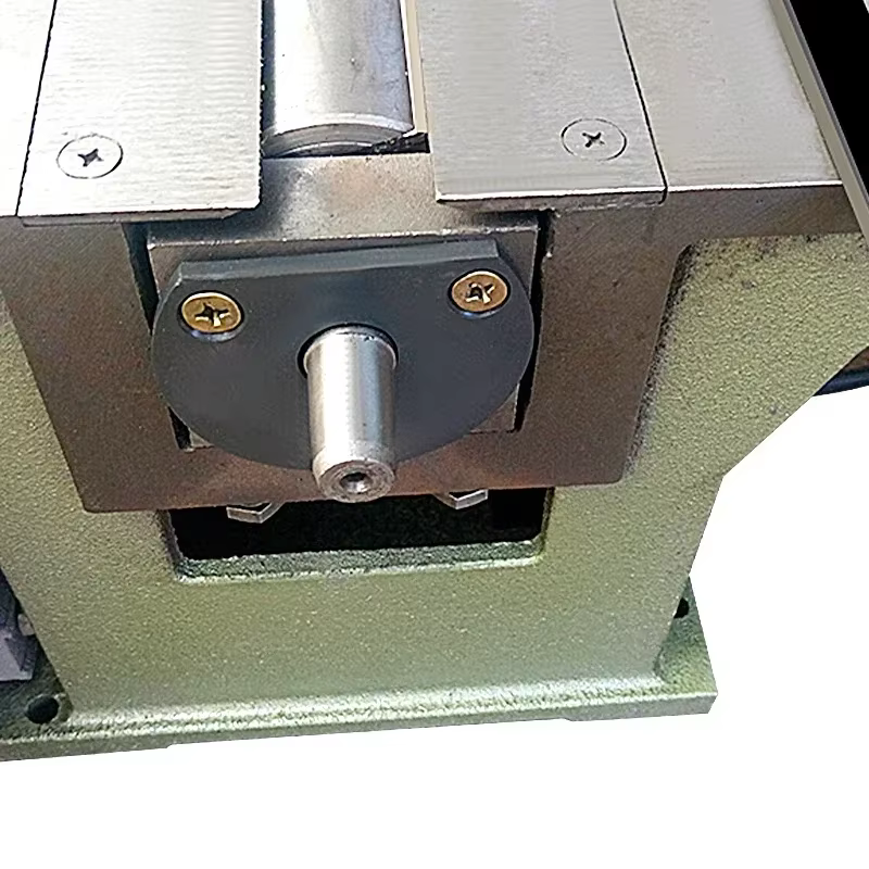 Nouveau modèle 120 : Raboteuse à bois 220V trois-en-un avec outils de scie à table