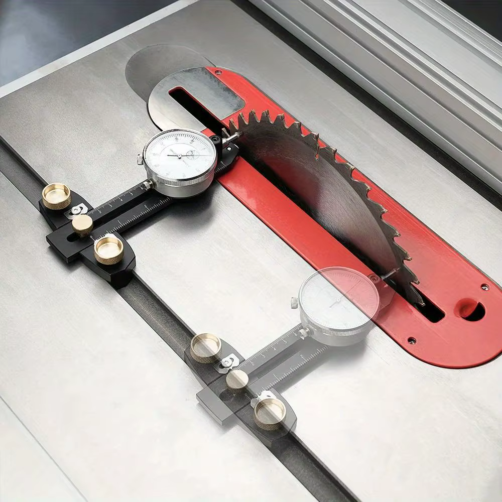 Kit de base de scie à table avec indicateur à cadran de précision pour l'alignement et le calibrage des machines