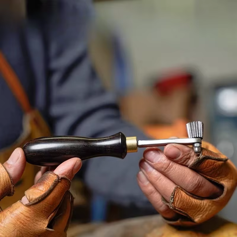 Machine à embosser les bords de chaussures, outil de gaufrage manuel pour artisanat du cuir, outil d'embossage spécifique pour chaussures, espacement des rouleaux de 1,5/2/3 mm