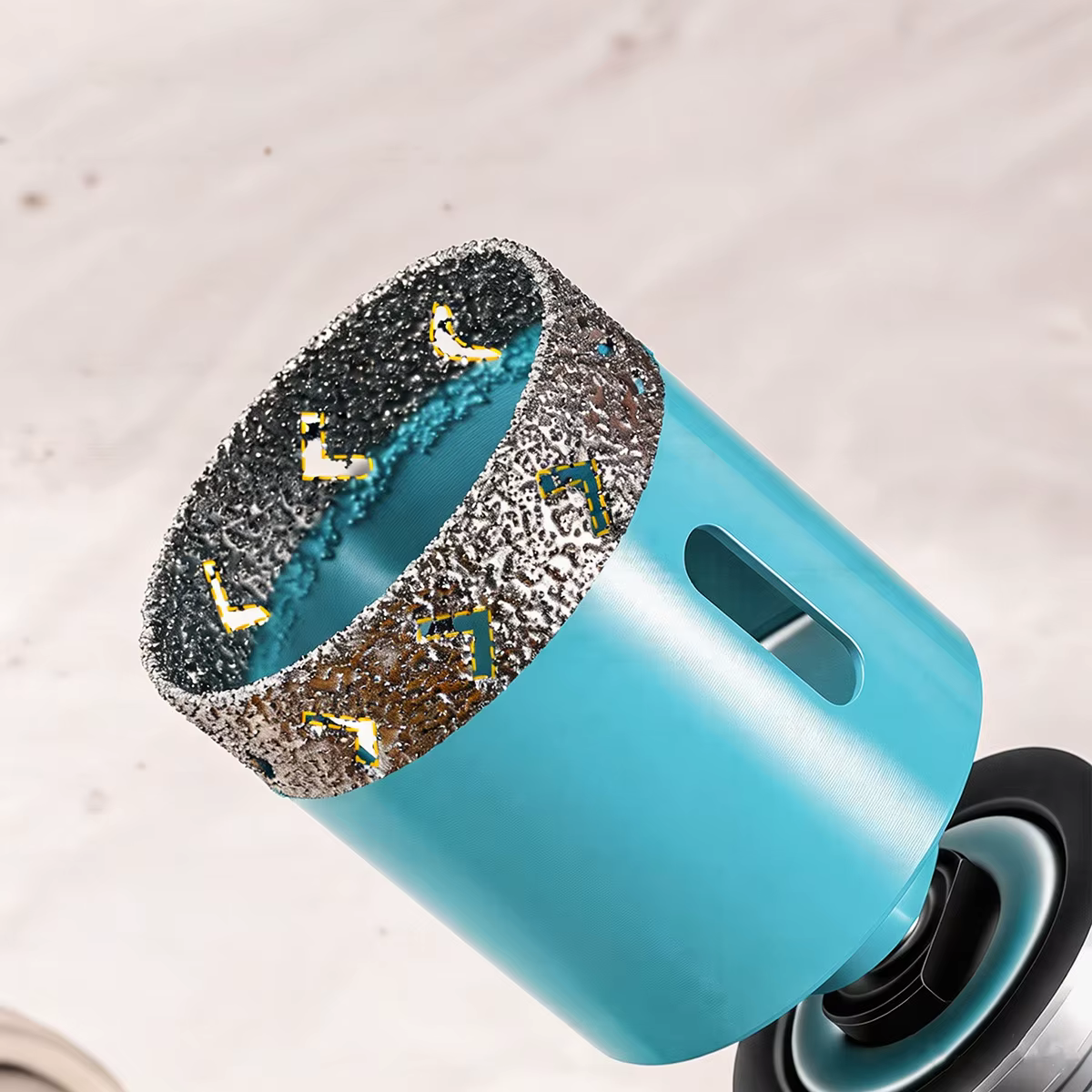 Scie cloche diamantée brasée pour carrelage en porcelaine